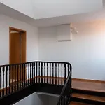 Neptune House Apartman *